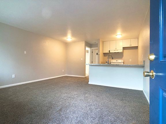3rd image of 405 N Stanislaus St APT 3