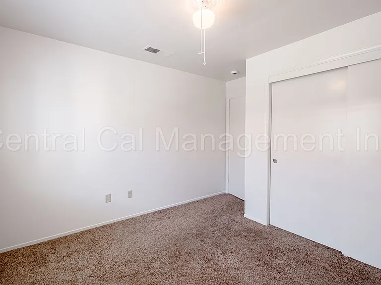 4201 Kilterbury Ln — Photo 8