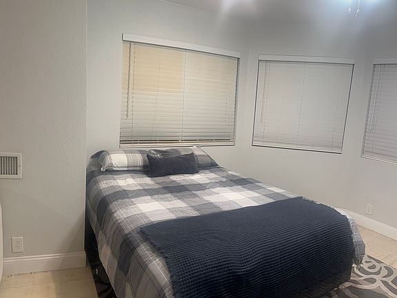 2nd image of 24191 Beverly Dr