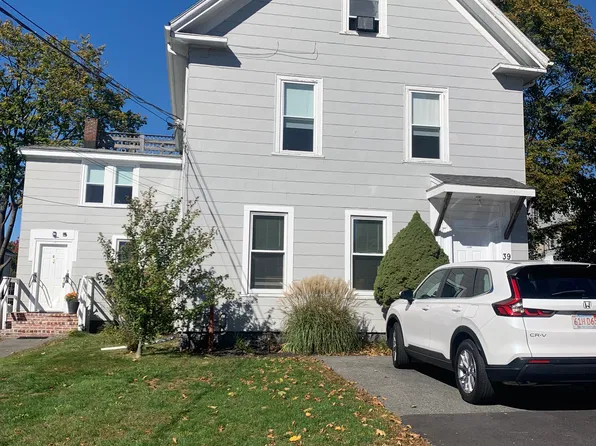 39 Pacific St APT 2, Rockland, MA 02370