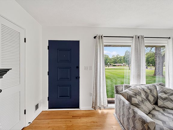 3rd image of 6222 Acton Rd