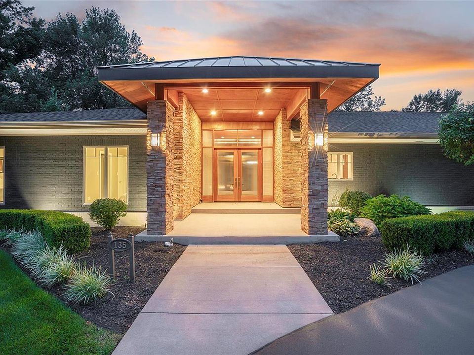 1st image of 135 Executive Estates Dr
