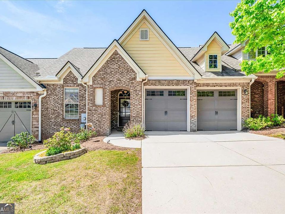 1st image of 114 Stoneybrook Dr