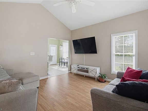 4th image of 529 Meredith Ave