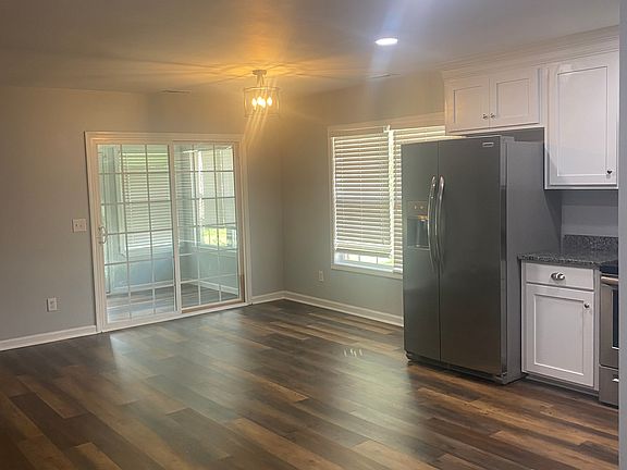 Dinning room in view.