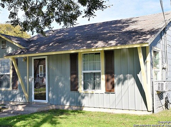 3rd image of 1317 McCauley Ave