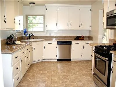 606 Nottingham Way — Photo 8
