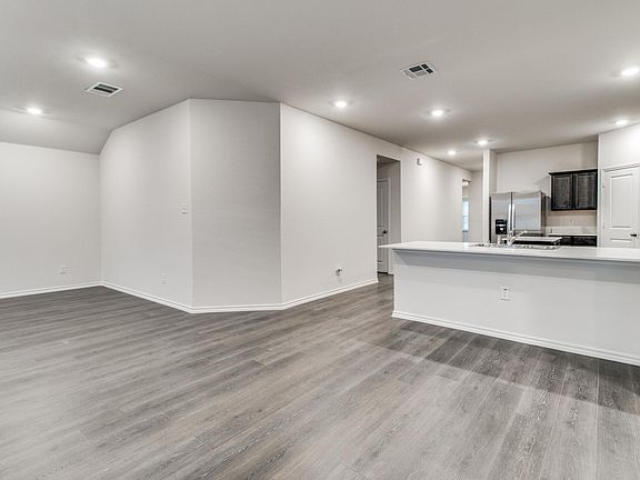 4th image of 2113 Rosemary Way