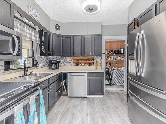 2nd image of 304 S Olive St