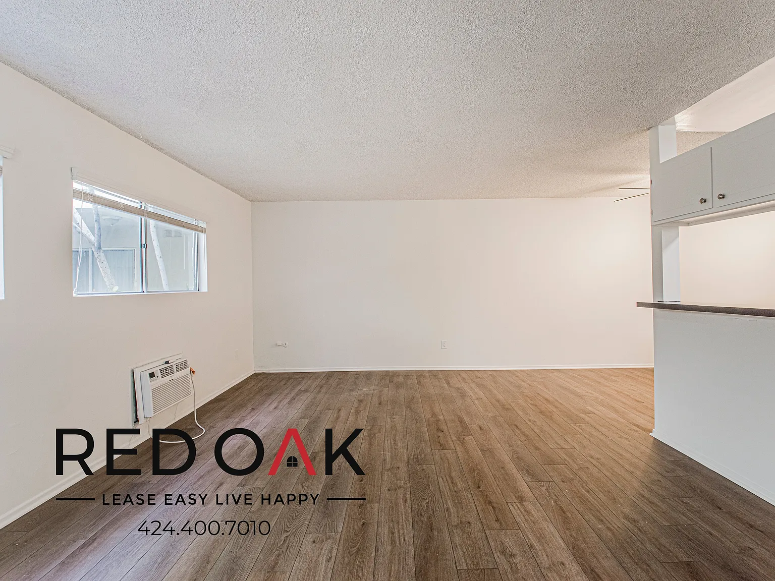 1539 N Alexandria Ave — Photo 4
