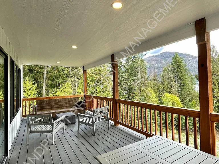 171 Cedar Dr — Photo 8