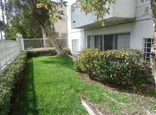 975 Manzanita St., Los Angeles, CA 90029