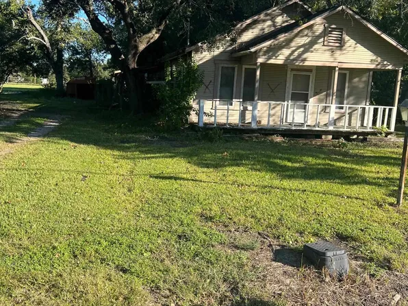 2427 62nd St, Port Arthur, TX 77640