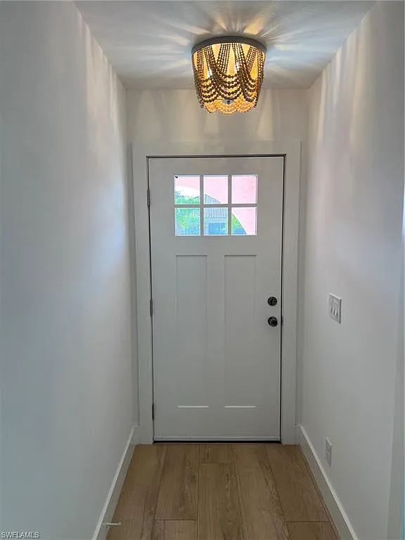 3 bed, 2.0 bath, 1428 sqft, $3,650 — Photo 3