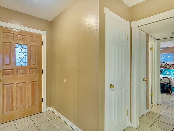 2nd image of 245 Clairemont Dr