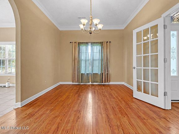 3rd image of 4657 Wedge Hill Dr