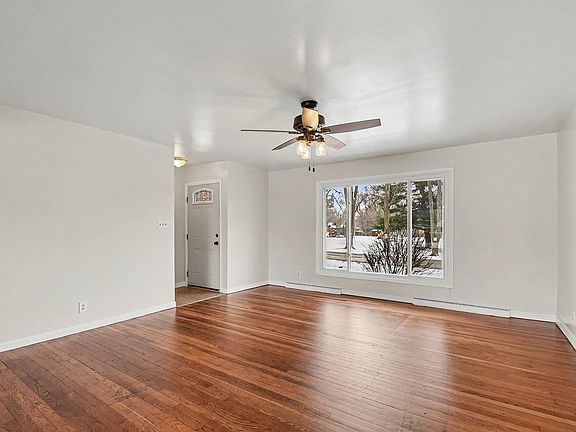 3rd image of 19705 Jewell Ave