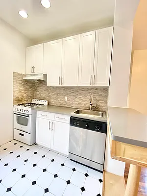 Rented by Corcoran | media 18