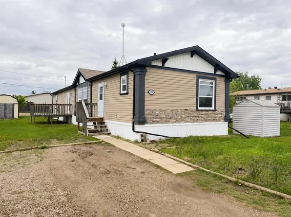 216 3rd St E, Lashburn, SK S0M 1H0