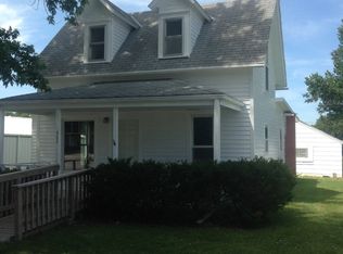 445 9th Ave, Fairmont, NE 68354