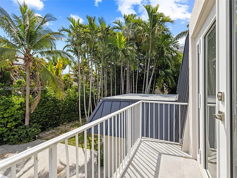 651 S Mashta Dr — Photo 33