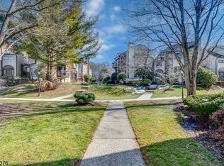 26 Delbarton Ct, Hackettstown, NJ