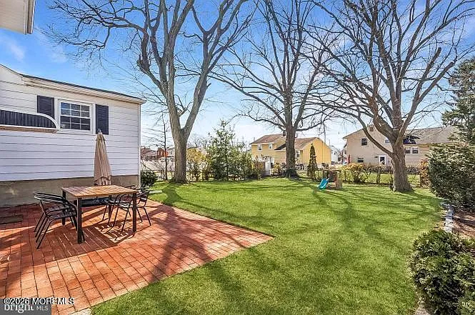 5160 Garfield Ave — Photo 2
