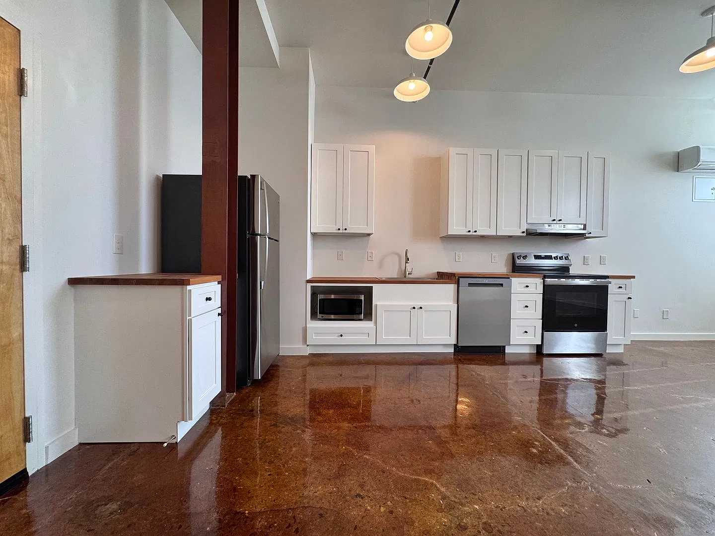 Old School Apartments — Photo 4