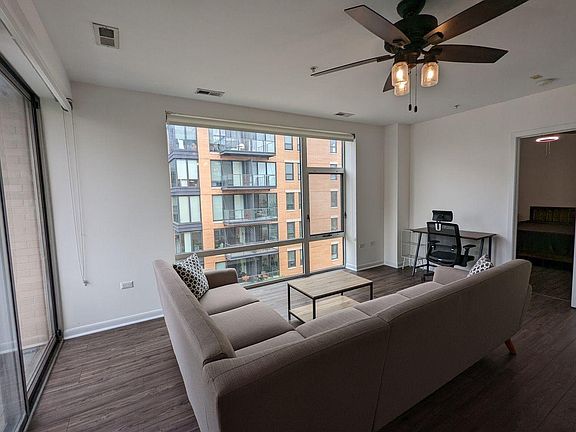 5th image of 1740 Oak Ave #508