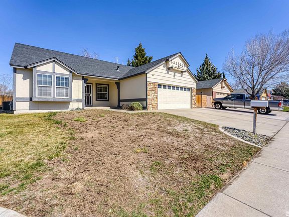 2nd image of 2052 Sycamore Glen Dr