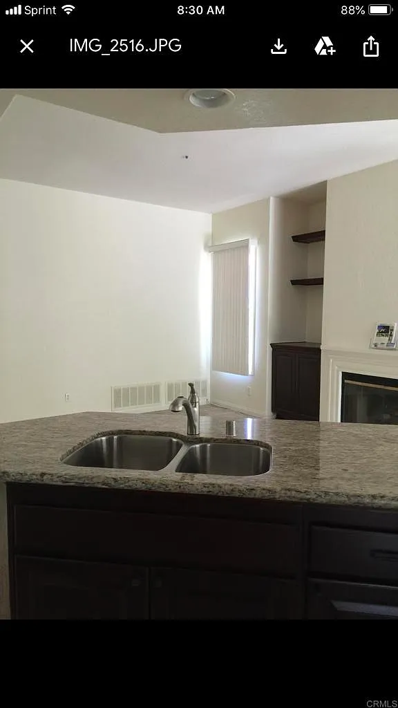 4 bed, 2.5 bath, 2302 sqft, $6,900 — Photo 4