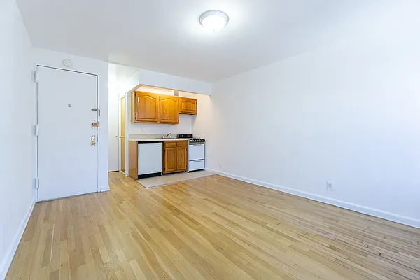 Rented by Compass | media 9