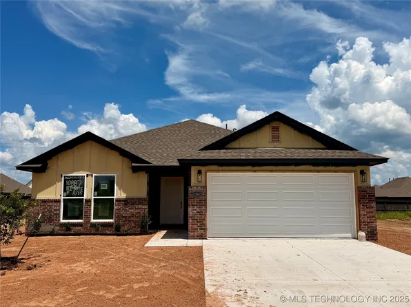 10887 S 272nd East Ave, Coweta, OK 74429