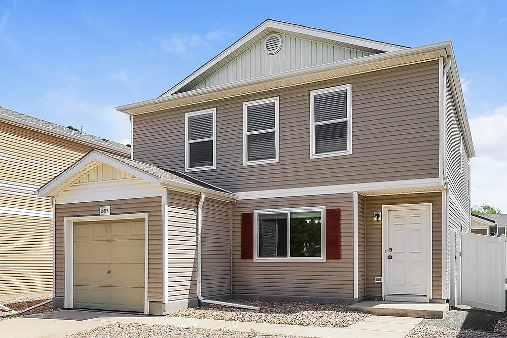 3 bed, 2.5 bath, 1650 sqft, $2,550 — Photo 4