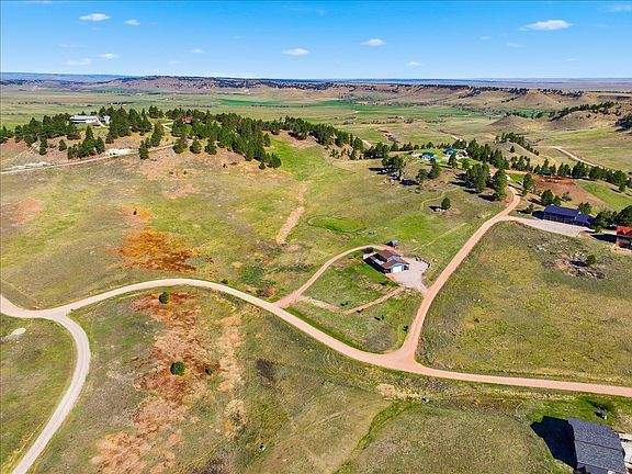 4th image of 10278 Hidden Valley Ln