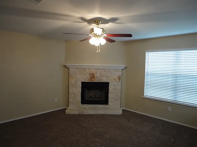 610 Carole Cv — Photo 5