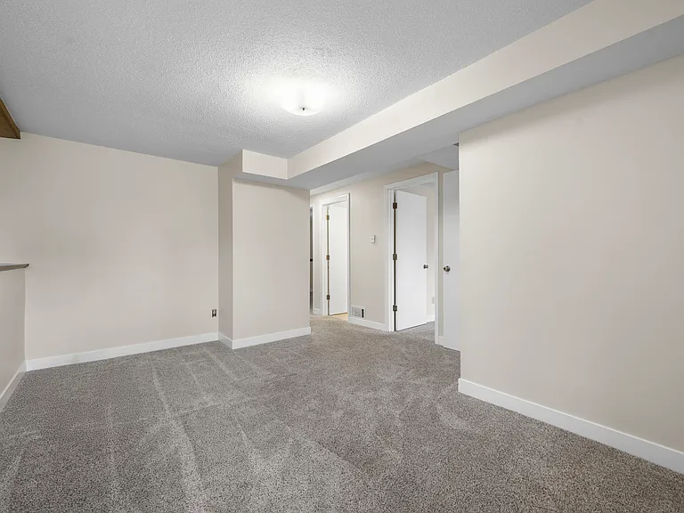 2221 82nd St W — Photo 19