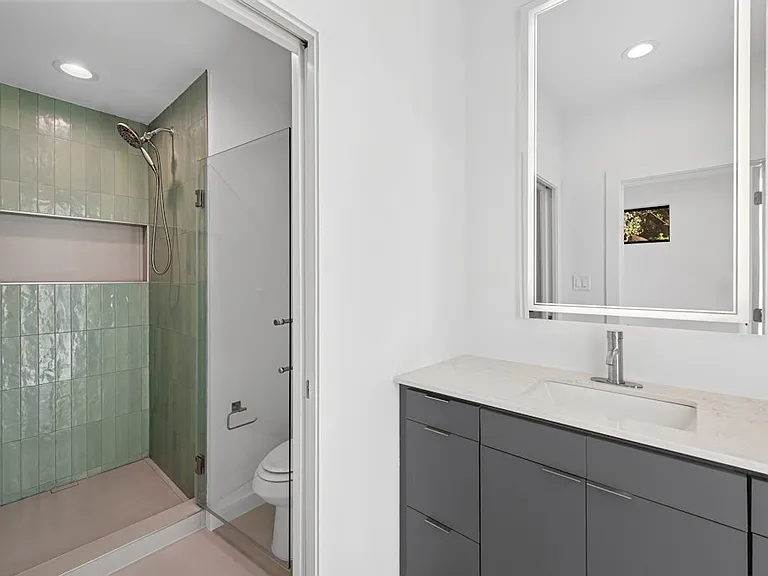 1915 Robbins Pl — Photo 19