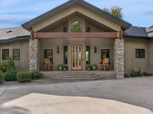 104 Levi Ct, Bigfork, MT 59911
