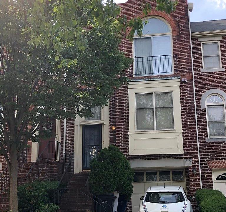 1st image of 3842 Charles Ave