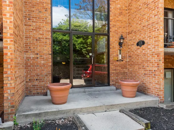 518 Riddle Rd APT 3, Cincinnati, OH 45220