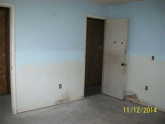 5th image of 727 Candyce Ave
