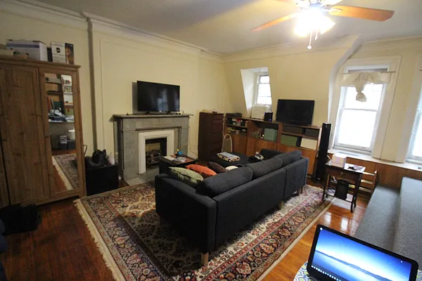 Rented by Luxor Homes & Investment Realty | media 31