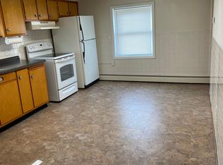 208 School St FLOOR 2, Old Forge, PA 18518