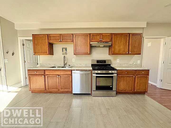 2 bed, 900 sqft, $1,295 — Photo 4