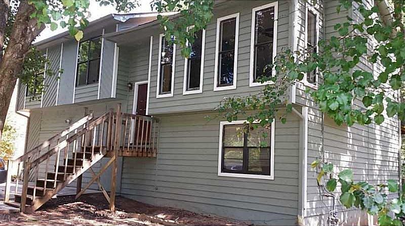 1st image of 2870 Creekwood Ln