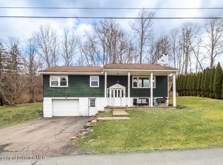 13 Donna Dr, Factoryville, PA 18419
