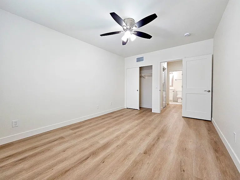 The Vine Apts — Photo 11