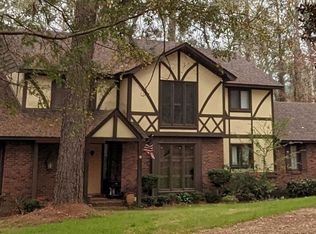 121 Robin Hood Rd, Thomasville, GA 31792