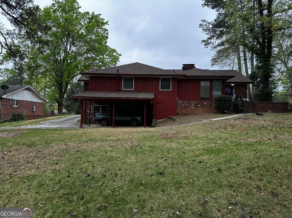 2760 The Fontainebleau SW, Atlanta, GA 30331